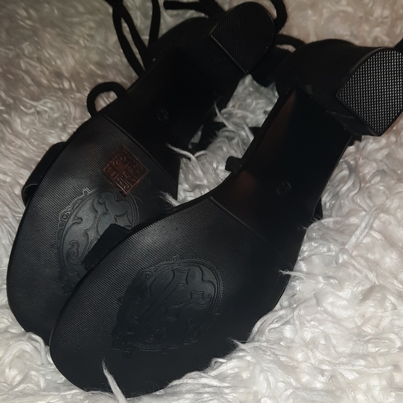 Fancy Black high heels🖤 - Picture 9 of 14